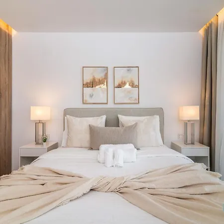 아파트 Newly Built Modern Penthouse In Puerto Banus *