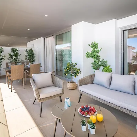 Newly Built Modern Penthouse In Puerto Banus 아파트 마르베야