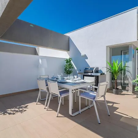 Newly Built Modern Penthouse In Puerto Banus 마르베야