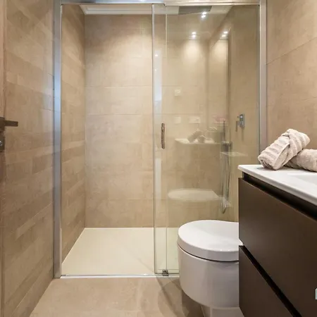 Newly Built Modern Penthouse In Puerto Banus 마르베야