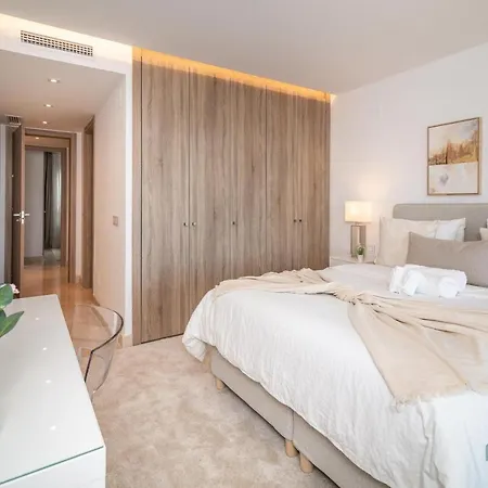Newly Built Modern Penthouse In Puerto Banus 아파트 마르베야