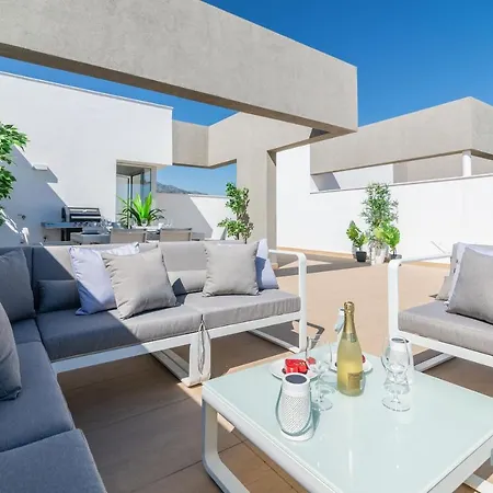 Newly Built Modern Penthouse In Puerto Banus 아파트 마르베야